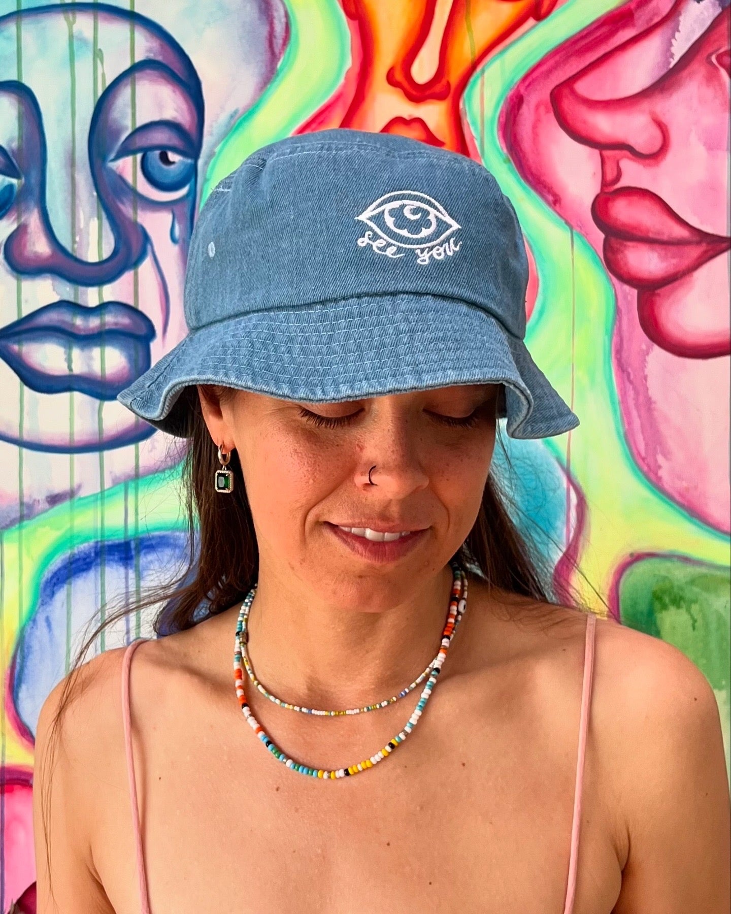 "eye see you" Denim bucket hat